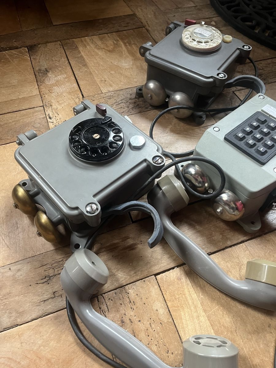 Swisscom Telefone: 3 alte PTT Wandtelefone – Gebraucht aus Wiesenberg von swissantik 7