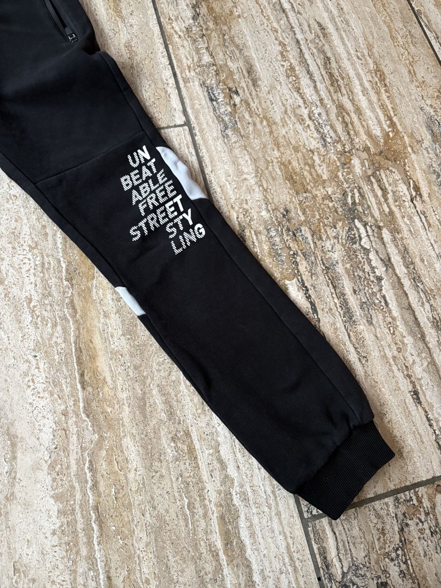 C&A Pantaloni: Trainerhose C&A Grösse 158 – Usato da Nürensdorf venduto da Yellowstone09 2