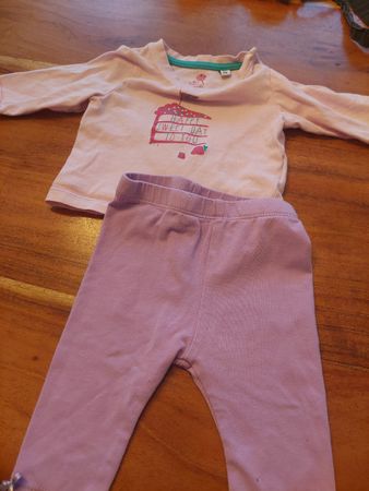 Gr.56 Shirt und Hose Rosa