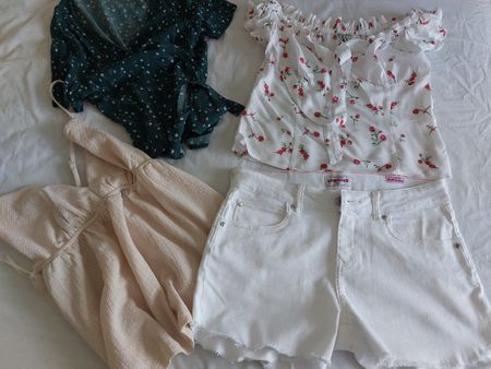Sommerkleider & Jeans-Shorts: 3 Teile im Set, Grösse S/XS
