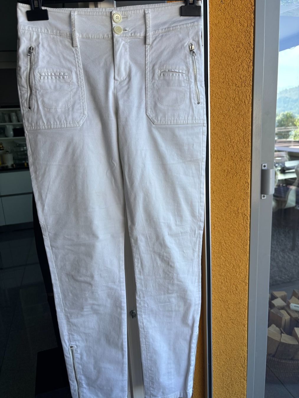 Strenesse Pantaloni: Hose Strenesse, Grösse 34, weiss – Usato da schmerikon venduto da nicole091 2
