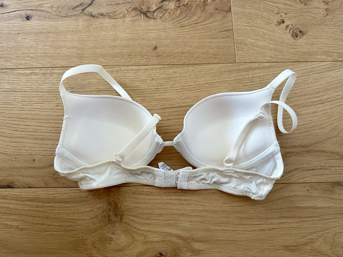 Calvin Klein Sonstige Unterwäsche: Calvin Klein BH 70B – Gebraucht aus Kilchberg ZH von kku_pv69 4