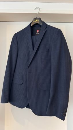 Herren Anzug Clubs of Gents dunkelblau mit Streifen 46/48