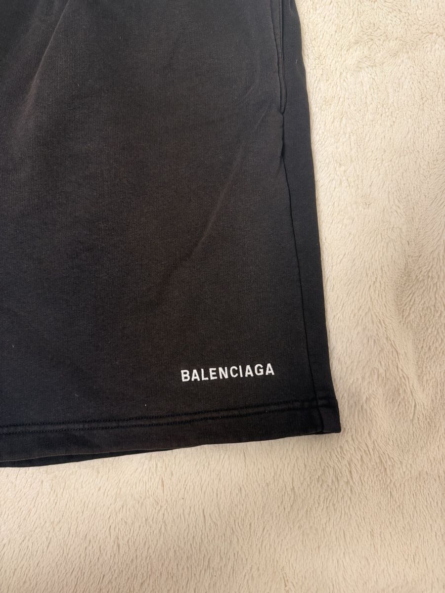 Balenciaga Pantalons: Balenciaga Shorts – D'occasion à Würenlos par sain11 1