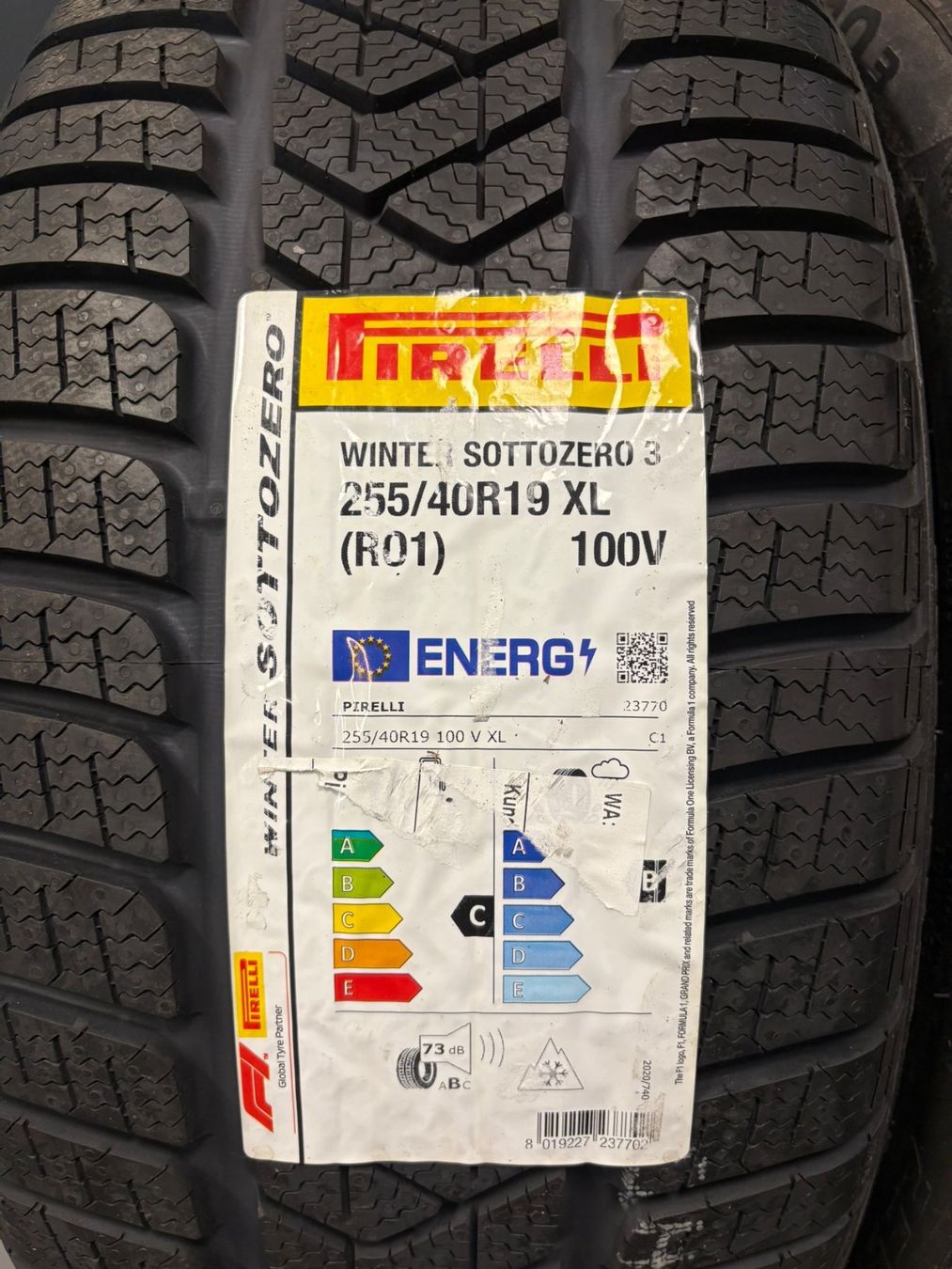 Pirelli Pneus & Kompletträder: Winterreifen 255/40R19 103H Pirelli – Neu und originalverpackt aus Gerlafingen von Pneu-Puric 1