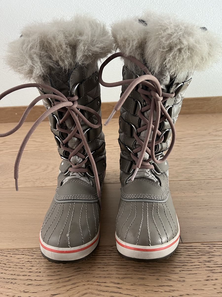 Sorel Scarpe da donna: Bottes hiver Sorel imperméables grises – Usato da Orsières venduto da far_5lp2 1