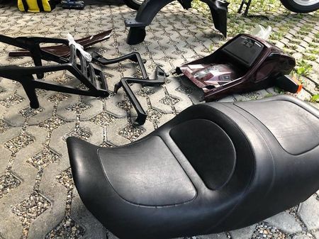 Pièces K1100 en excellent état