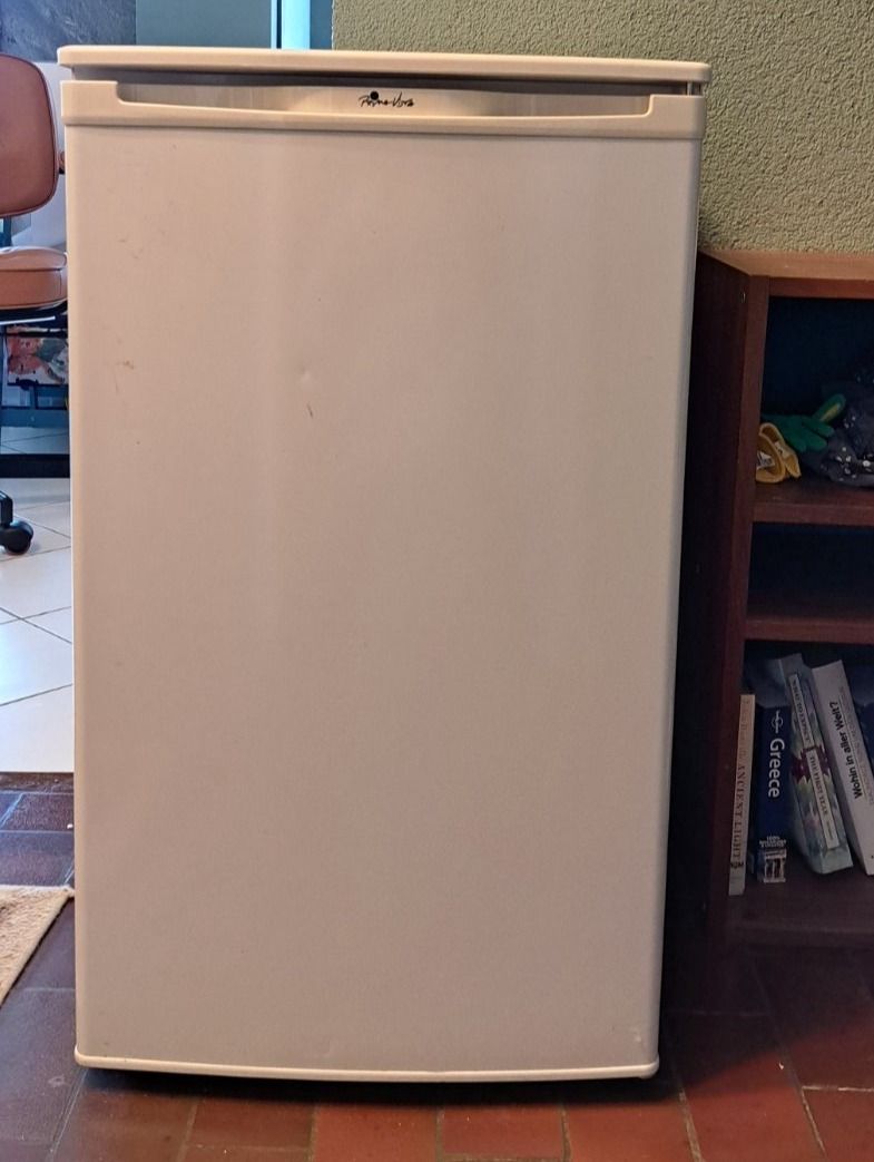 Kühlschrank: Kühlschrank--gratis! – Gebraucht aus Steffisburg von