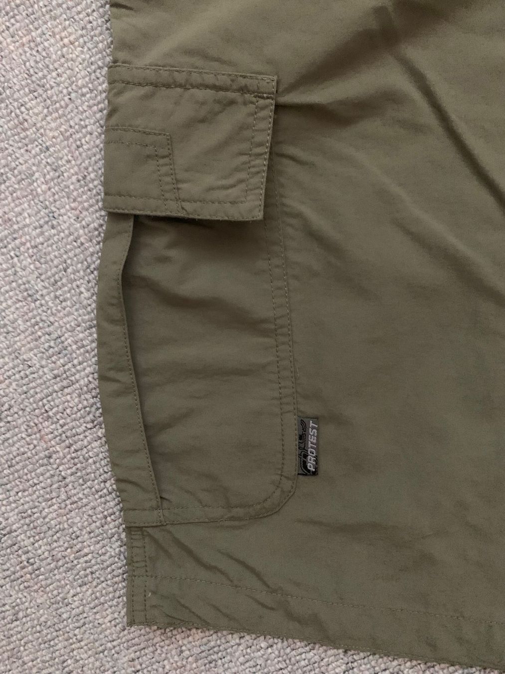Protest Pantalons: HERREN CARGO SHORTS PROTEST GRÖSSE M – Neuf (Voir description) à Embrach par korbflechter49 2