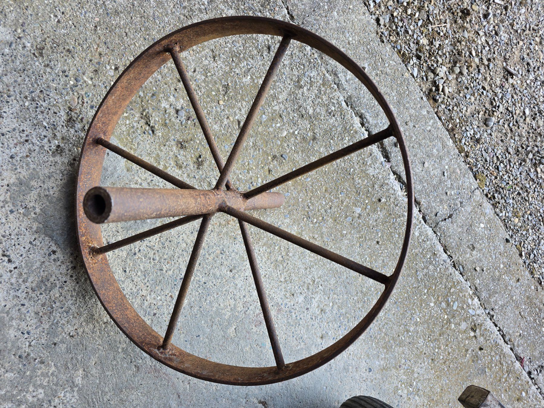 Tutte le decorazioni: Rad Eisen alt mit Achse 55cm Durchmesser – Usato da Agasul venduto da ire_h9wl 2