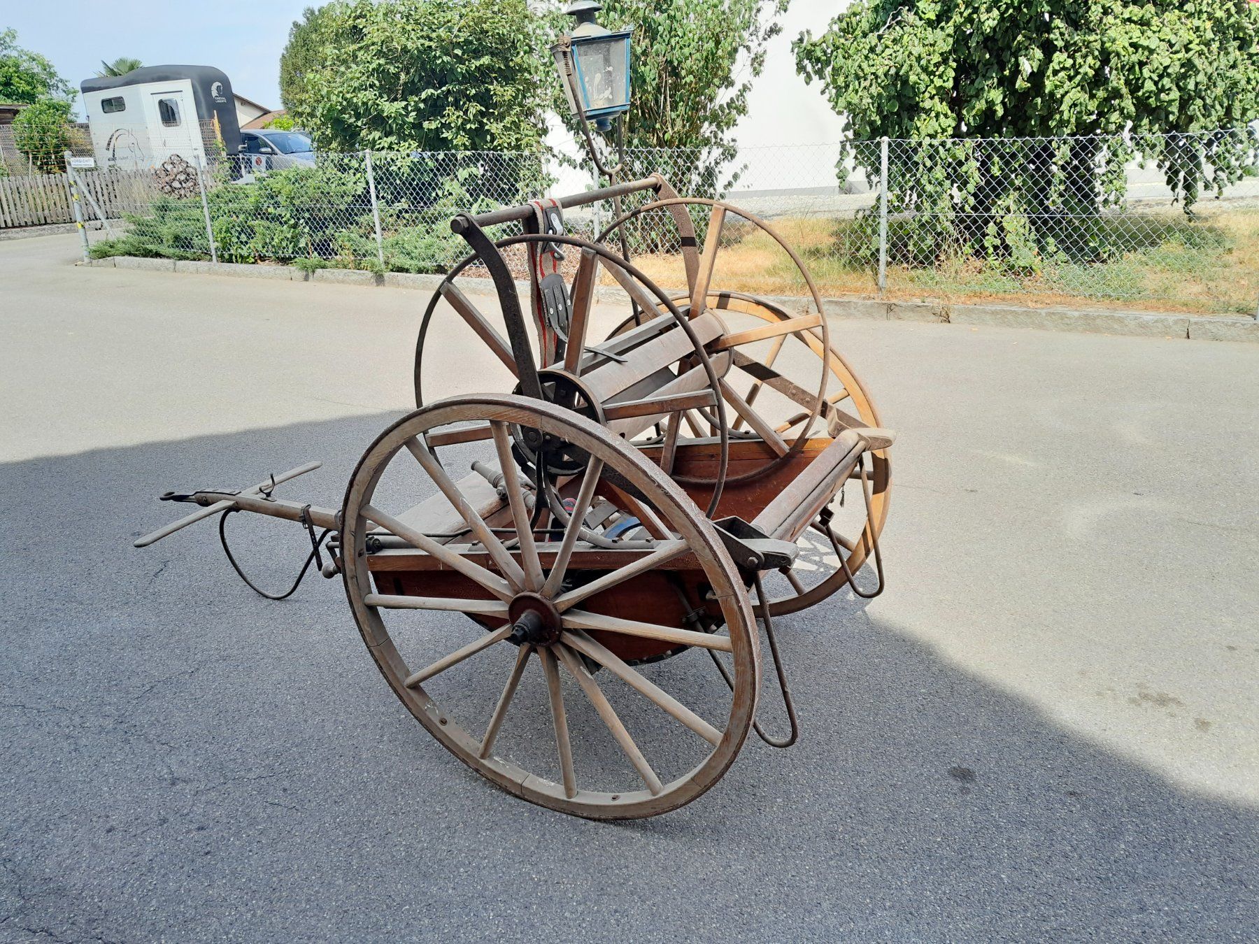 Rimorchi: alter Schlauchwagen aus Holz – Usato da Müntschemier venduto da Whiskey6 1