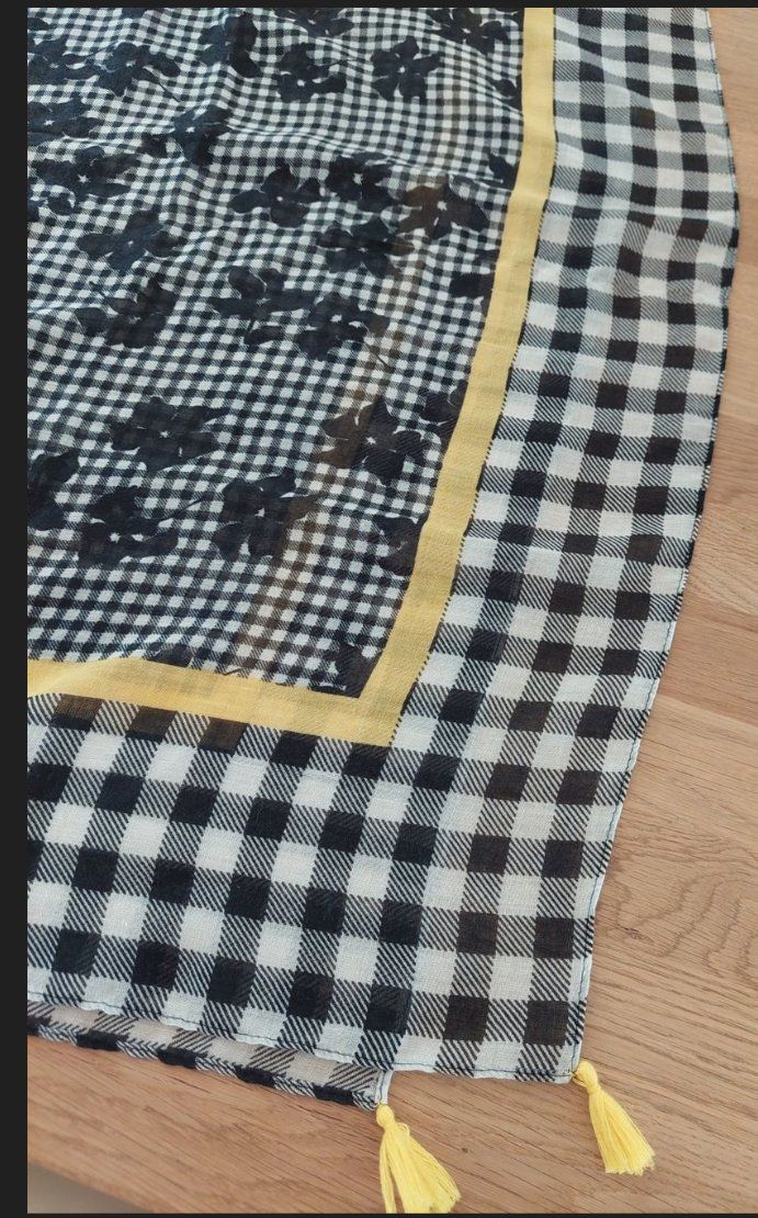 Foulards, Tücher & Schals: Foulard – Gebraucht aus Adliswil von Boncoinsuisse 1