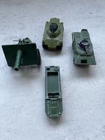 Véhicules militaires miniatures