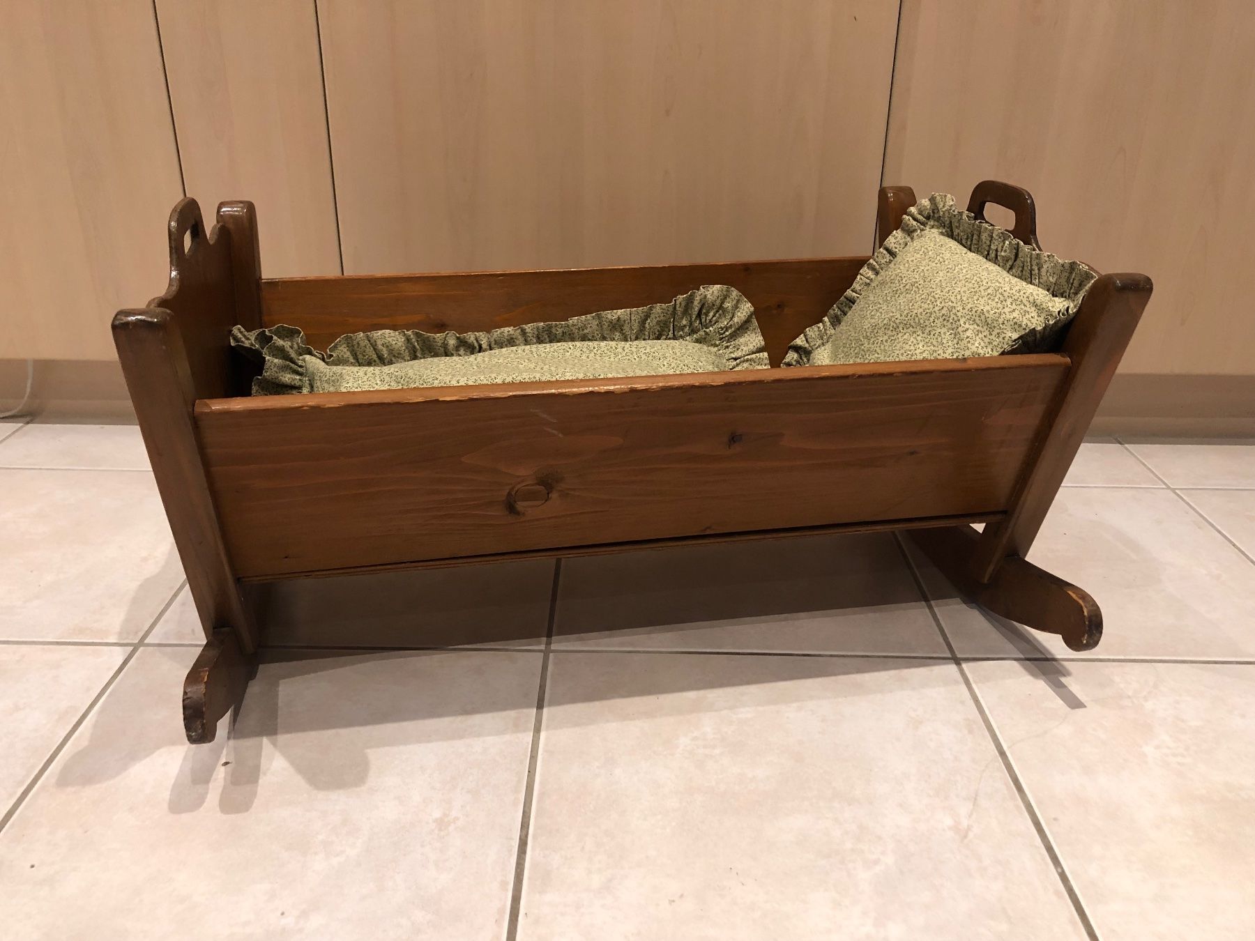 Sdraiette & Sdraiette a dondolo: Kinderbett Wiege Holz – Usato da Zürich venduto da Holderbach 1