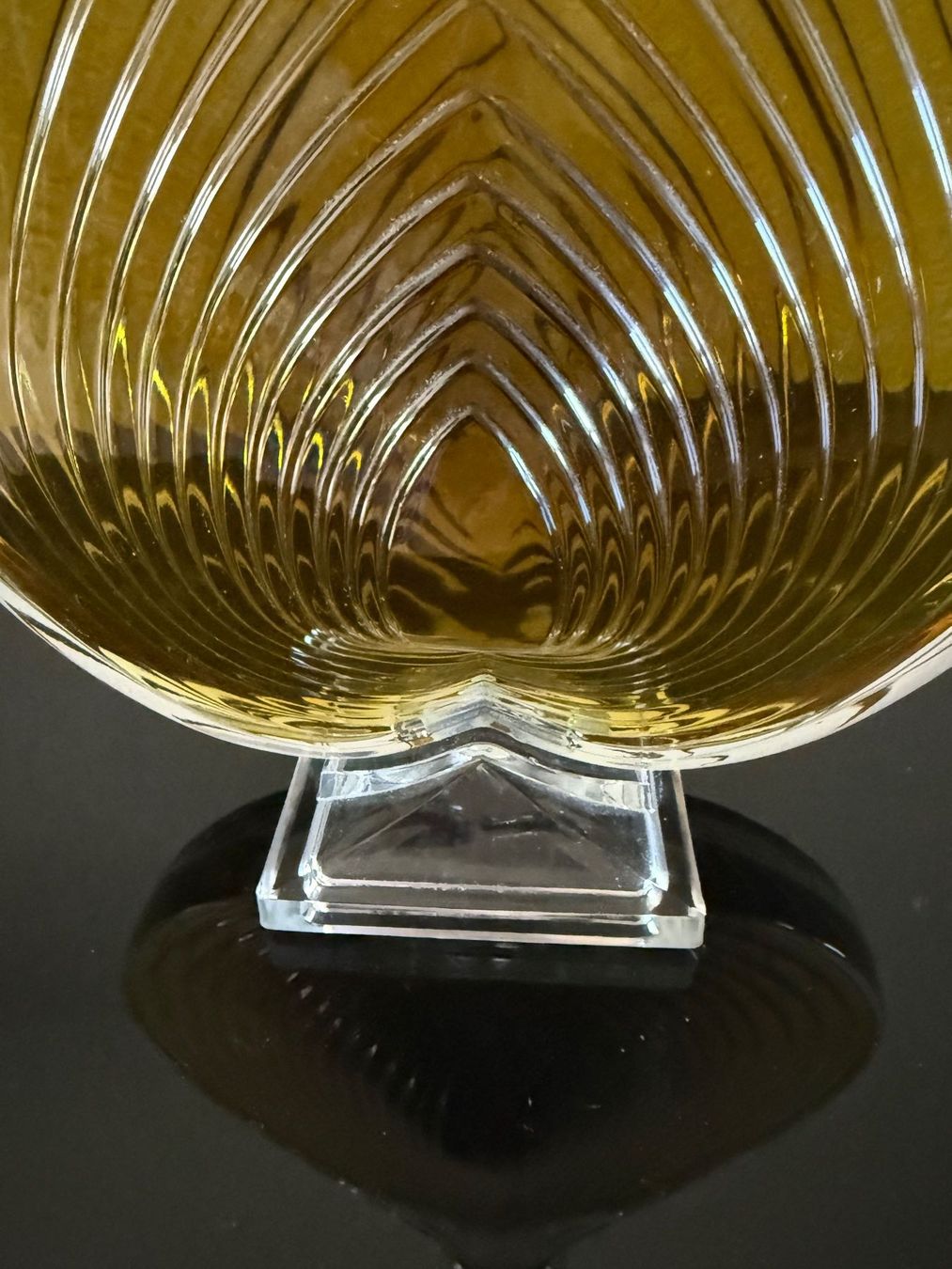 Guerlain Flaconi: GUERLAIN - Grossfactice Parfum Chamade – Usato da St. Gallen venduto da aracne 4