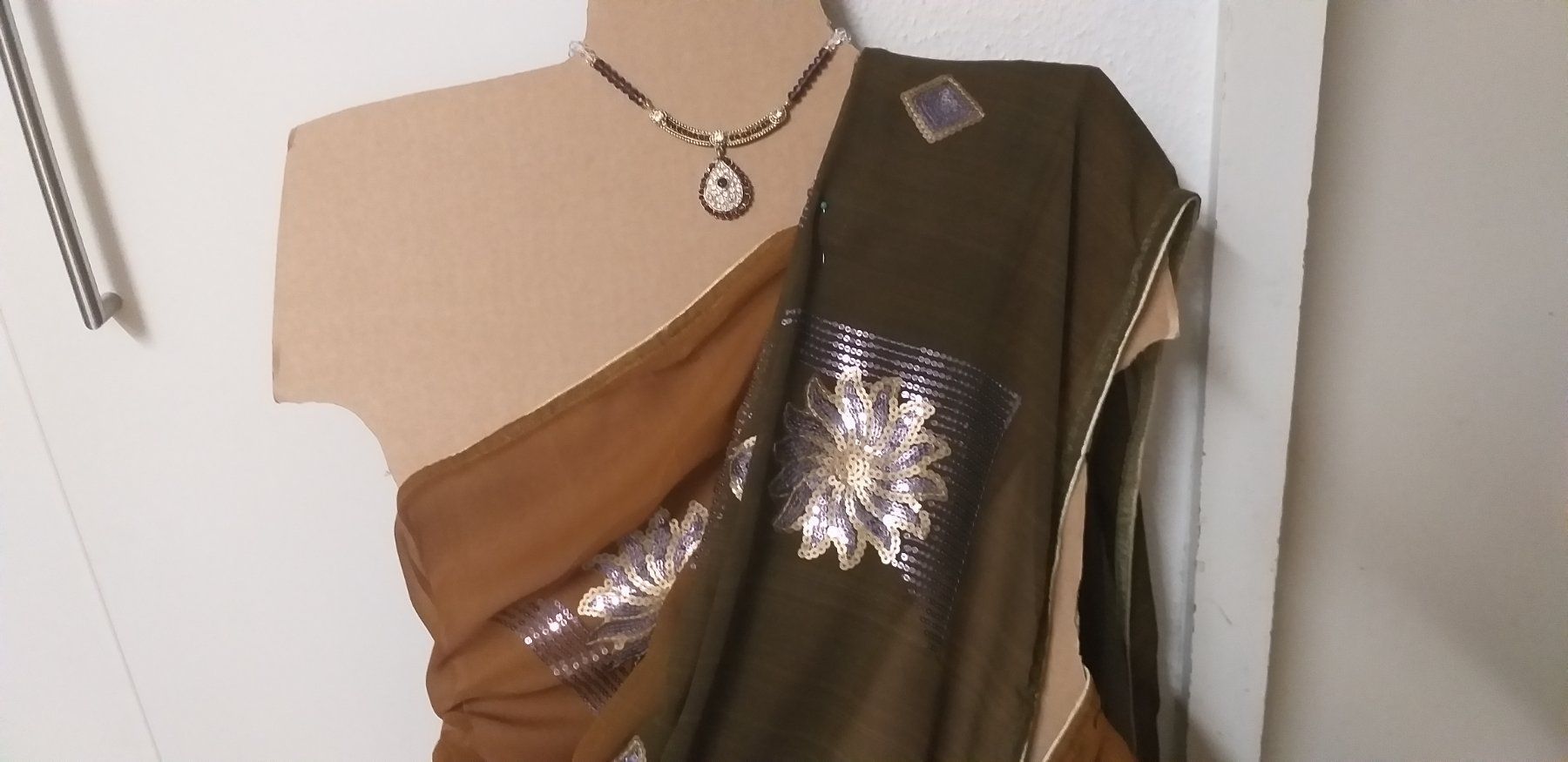Vestiti: Sari/saree/stoff/fabric/nähen – Nuovo (secondo la descrizione) da Bern venduto da mahilini 1