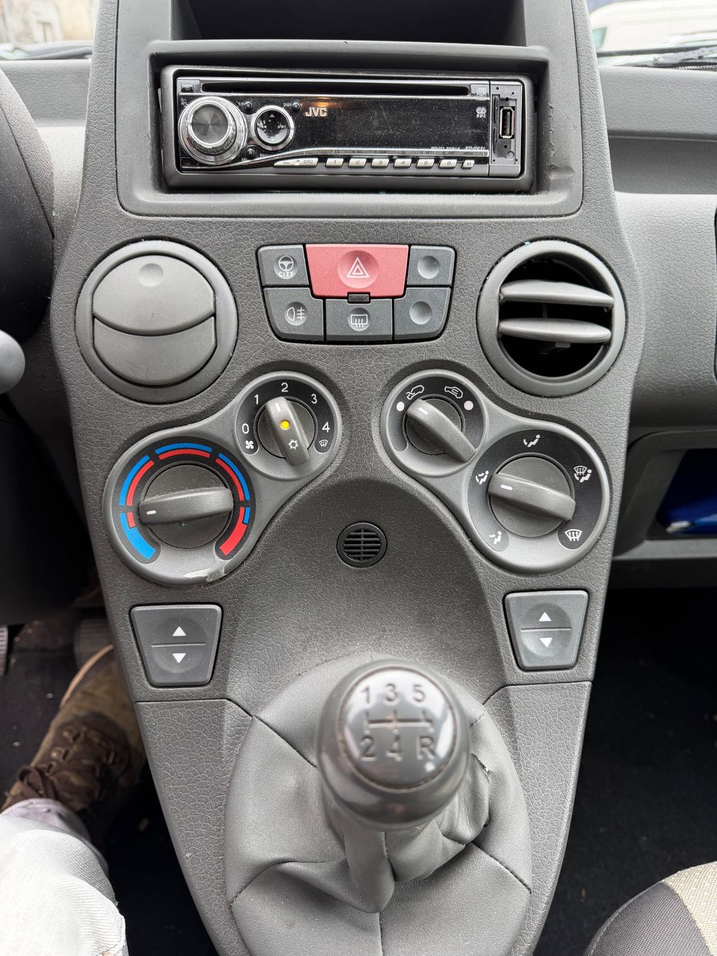 Fiat Automobili: Fiat Panda 1.1 B04 – Usato da Mollis venduto da BSL10 5