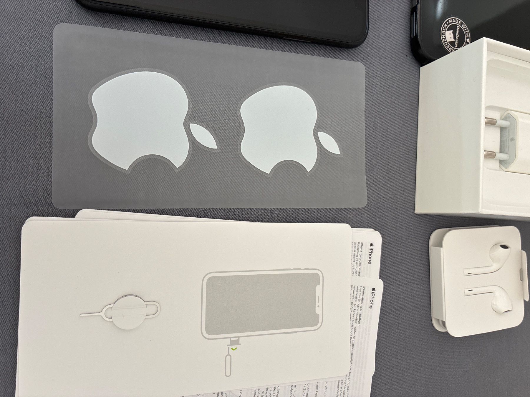 Apple Telefoni cellulari / Smartphones: Apple iPhone XR Black – Usato da Breil/Brigels venduto da Bergziege7165 5