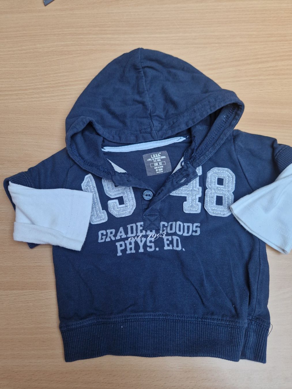 H&M Lotti & Set di vestiti: Kinder Kleider Paket Pullover Gr 56/62 – Usato da Hornussen venduto da Rysrys 5