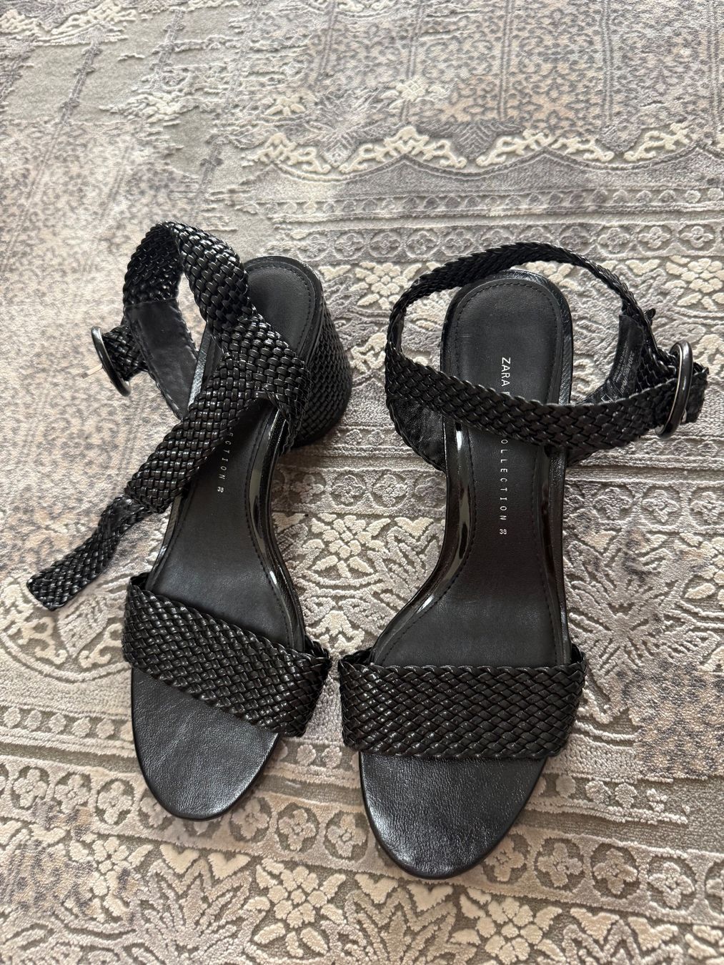 Zara Scarpe da donna: Sandalen Zara Gr. 38 – Usato da Uetikon am See venduto da Fraufox1