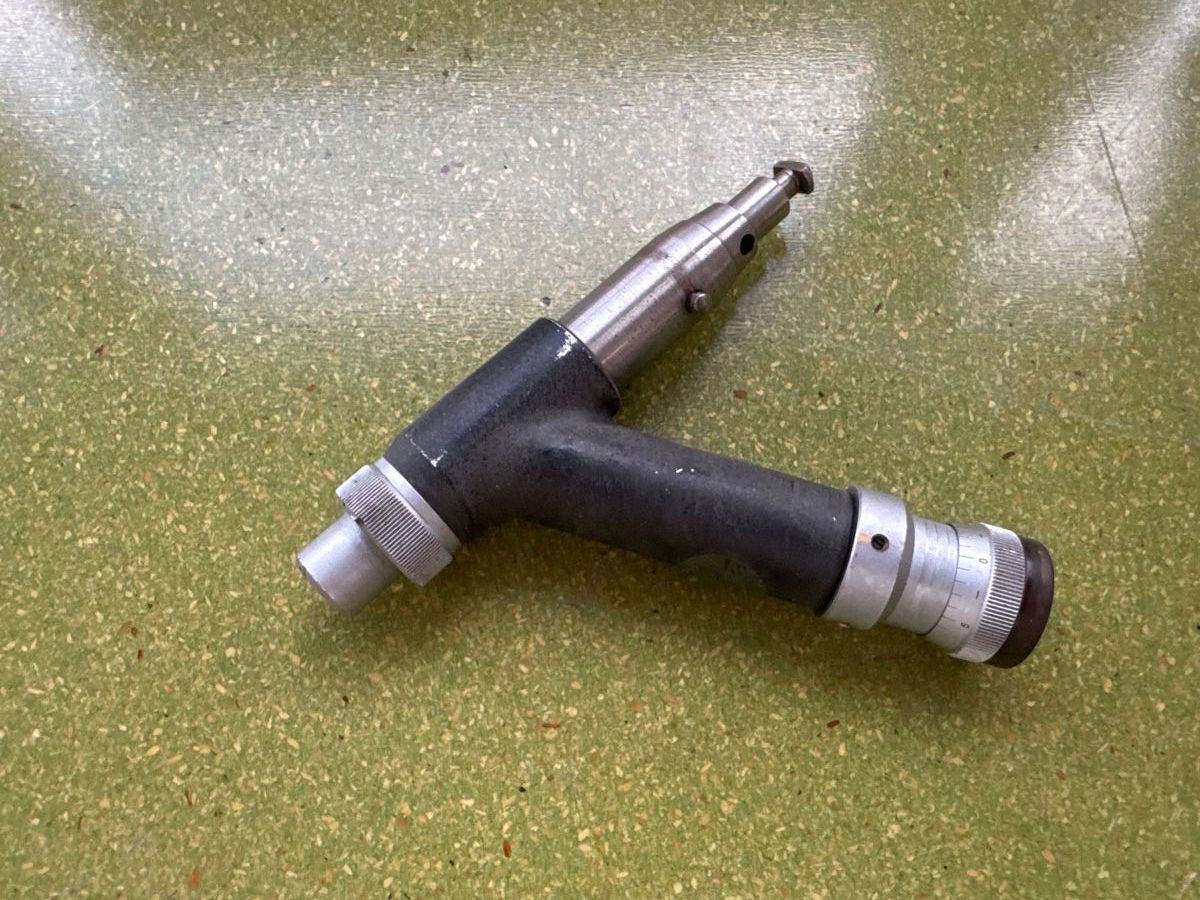 Tutti gli attrezzi: Lunette de centrage ISOMA, fabrication Suisse. – Usato da Aarberg venduto da SNMachines