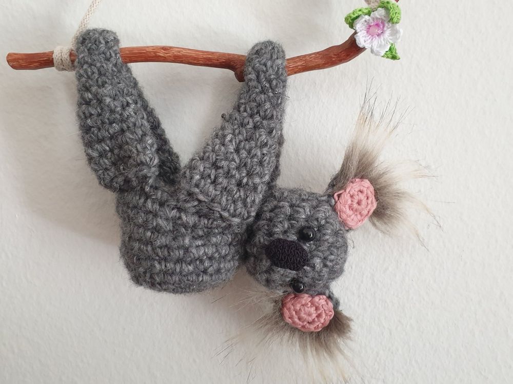 HOBBIESAY 16 Stück Kawaii Handyanhänger - Niedliche Tier & Blumen Designs