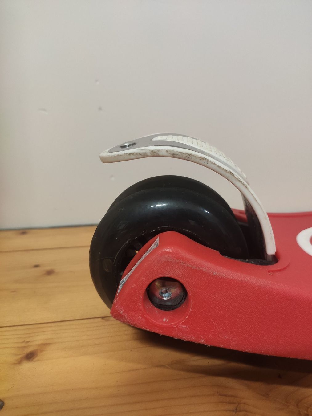 Micro Fahrzeuge für Kinder: Micro Maxi Deluxe Tretroller – Gebraucht aus Zumikon von circulate 5