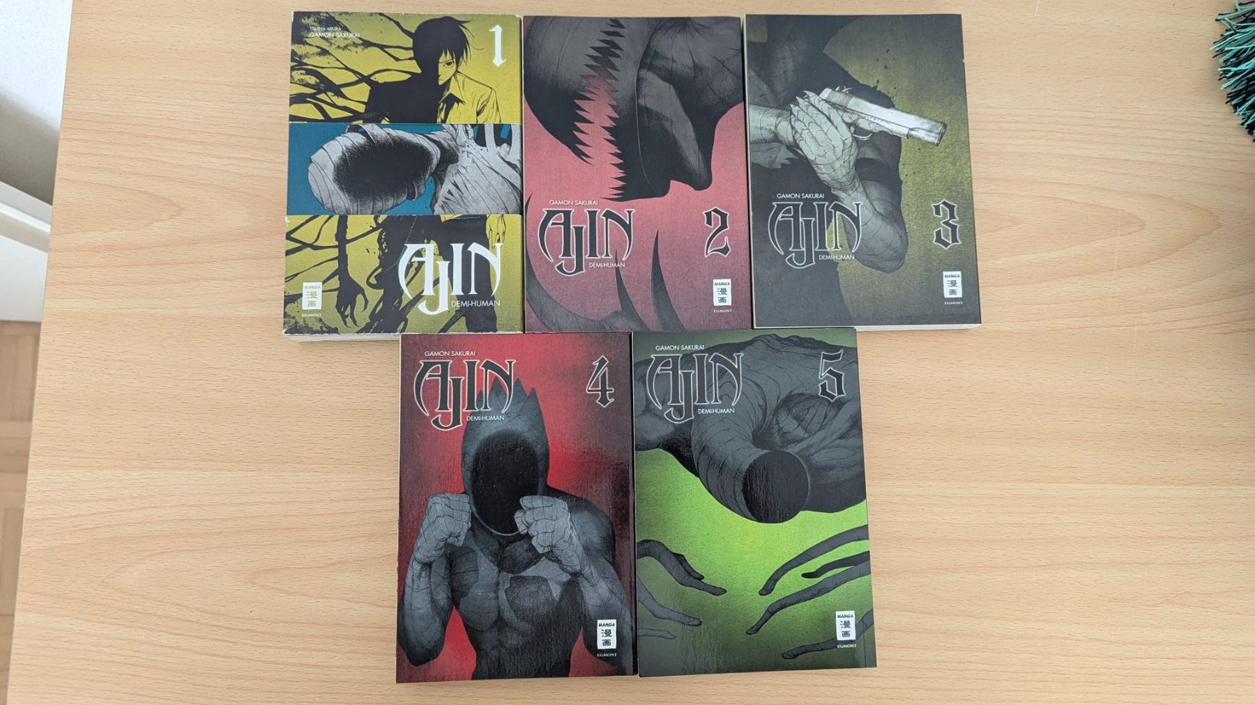 BD: Ajin 1 bis 5 – D'occasion à Rudolfstetten par Unaaffchen