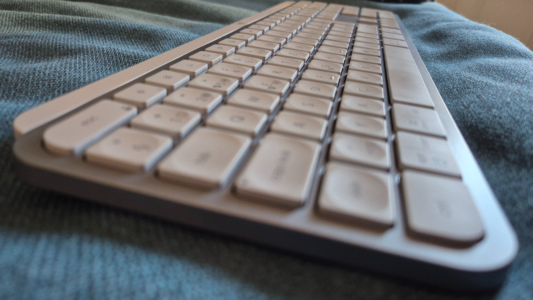 Logitech Tastiere: Logitech MX keys S - pale grey – Difettoso da Biel / Bienne venduto da Fxflo 2