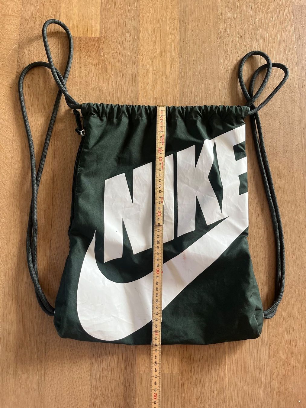 Nike Zaini: Nike Rucksack/Turntasche drawstring backpack dunkel grün – Usato da Laupen BE venduto da lee_ym6v 6
