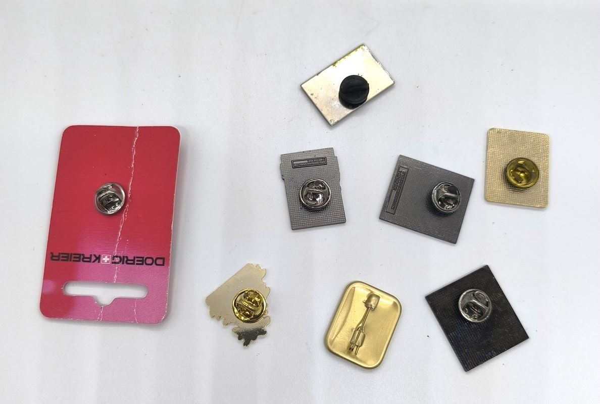 Plaketten & Abzeichen: Pin Lot 8 Stück – Gebraucht aus Rüti ZH von Restwert_Rueti_ZH 2