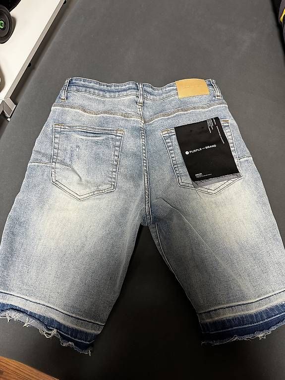Pantaloni: Purple Shorts – Usato da Lupfig venduto da CEichi812 1