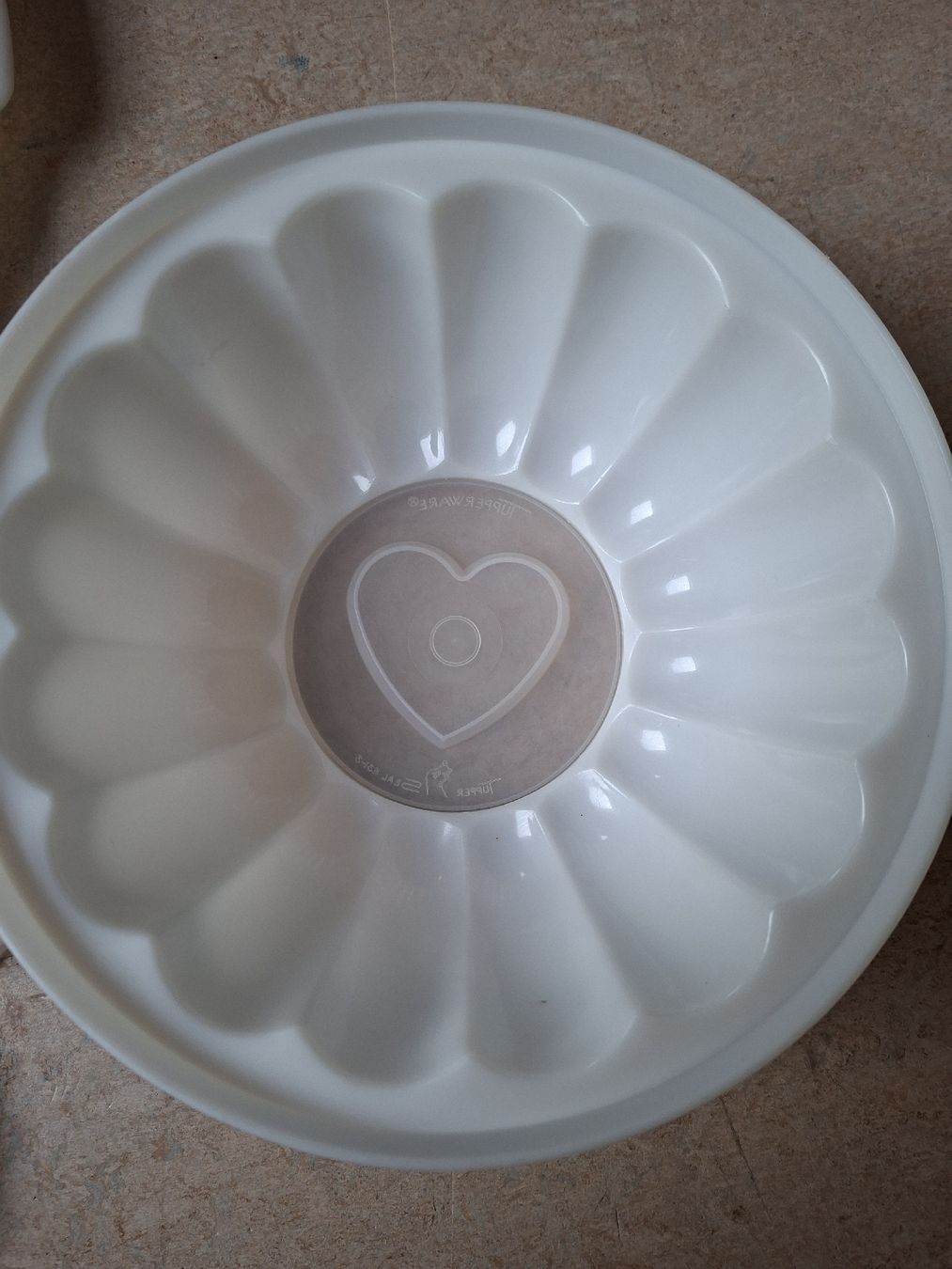Tupperware Teglie da forno: Tupperware Puddingform mit Motiven Set – Usato da Klingnau venduto da vollmond36 4