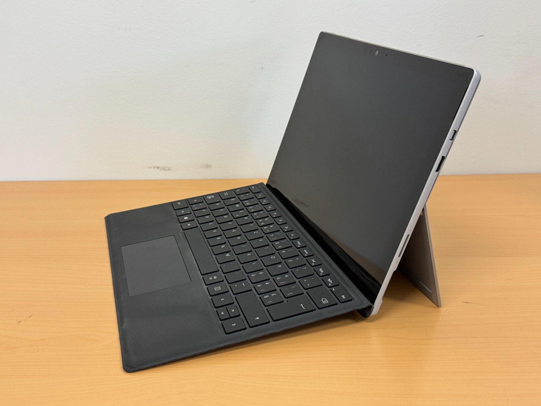 Microsoft Notebook: Microsoft Surface Pro m3-7Y30 4GB 128GB mit Windows 10 Pro – Usato da Ebmatingen venduto da Revivetrade 3