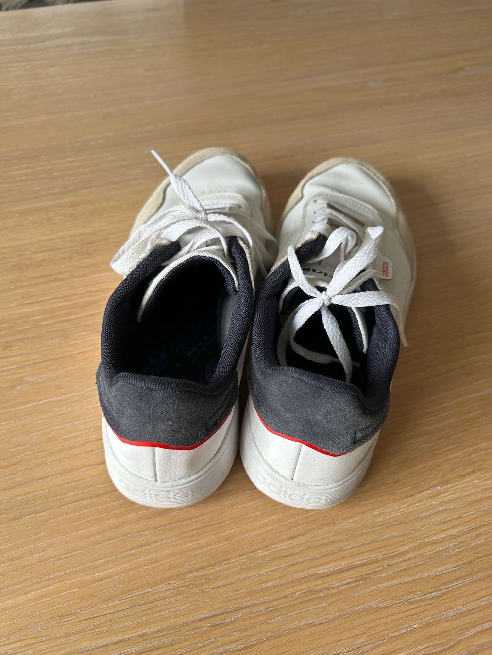 Adidas Scarpe da uomo: Tennis Adidas T42 – Usato da Fribourg venduto da sophlg 2
