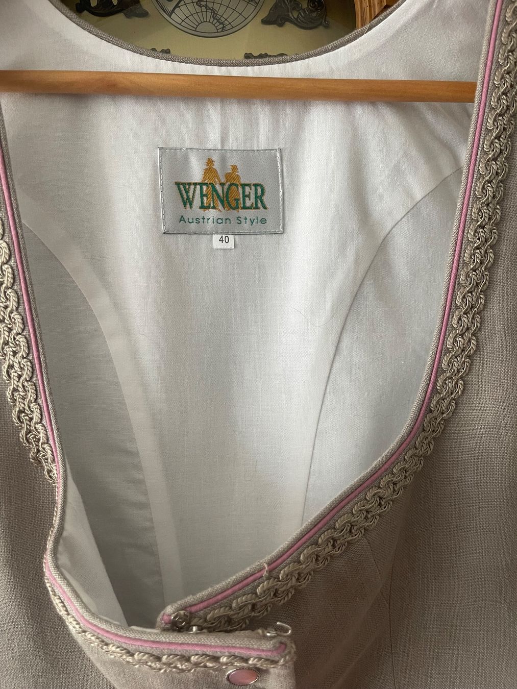 Costumi: Dirndl von Wenger – Usato da Hofstetten SO venduto da benji2000 1