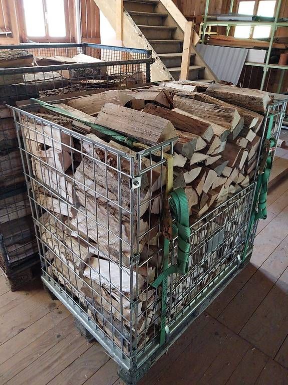 Articoli in legno:   Brennholz/Chemineeholz 33cm – Usato da Schachen LU venduto da Zuki-336