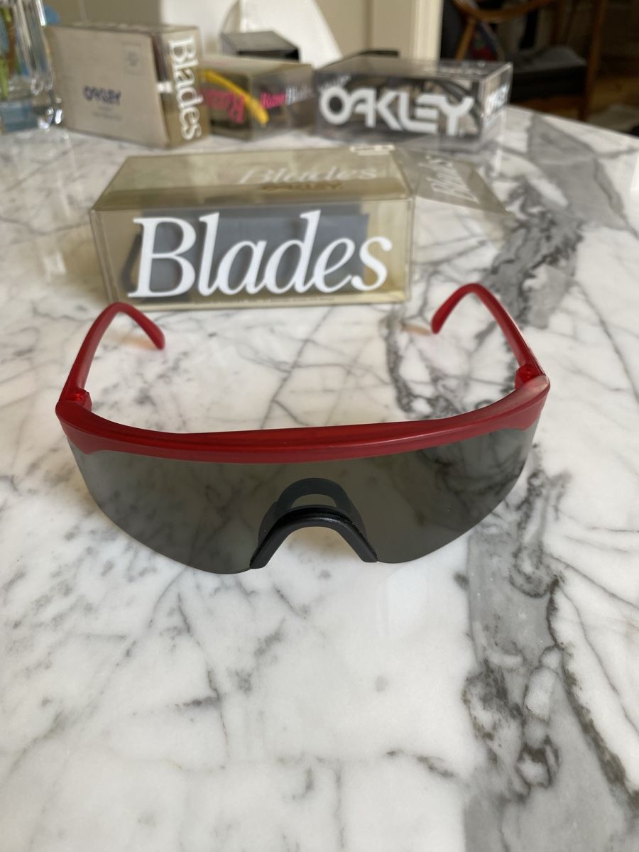 Oakley Occhiali & Lenti: OAKLEY BLADES  vintage – Usato da Genève venduto da Oscar-111 1