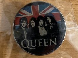 Queen Pin Anstecker Punk Metal Rock Band