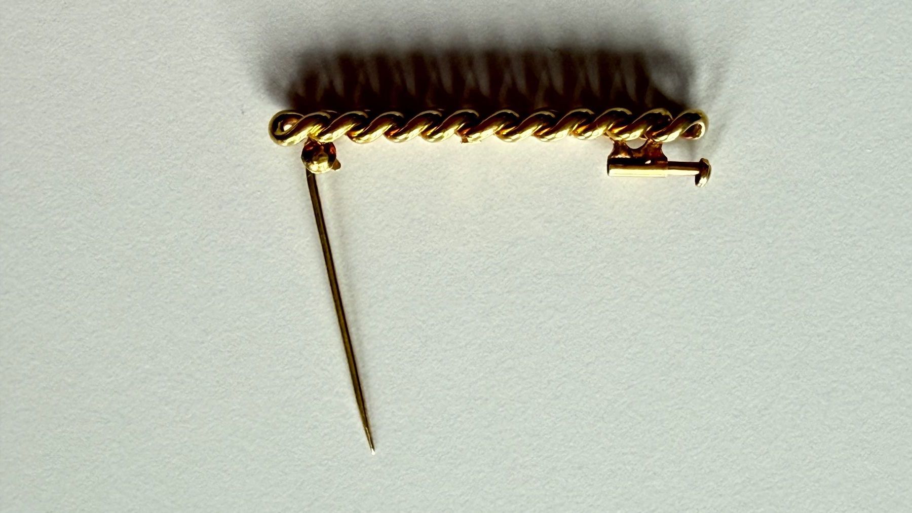 Broches & Aiguilles: Brosche, Panzer-Muster, 750er Gold, Vintage – D'occasion à Zürich par leo0105 5
