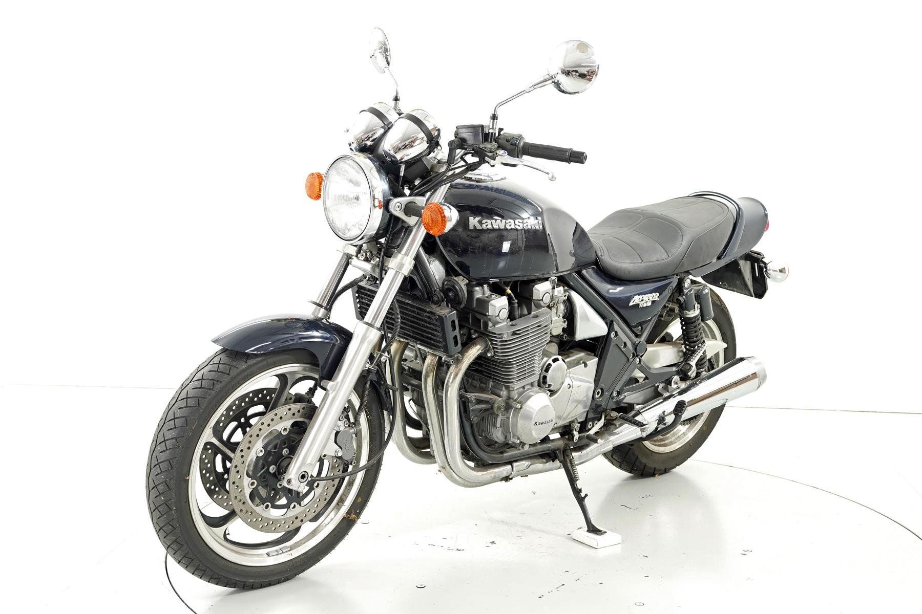 Kawasaki Strasse: Kawasaki Zephyr 1100 – Gebraucht aus Winterthur von MCW 3