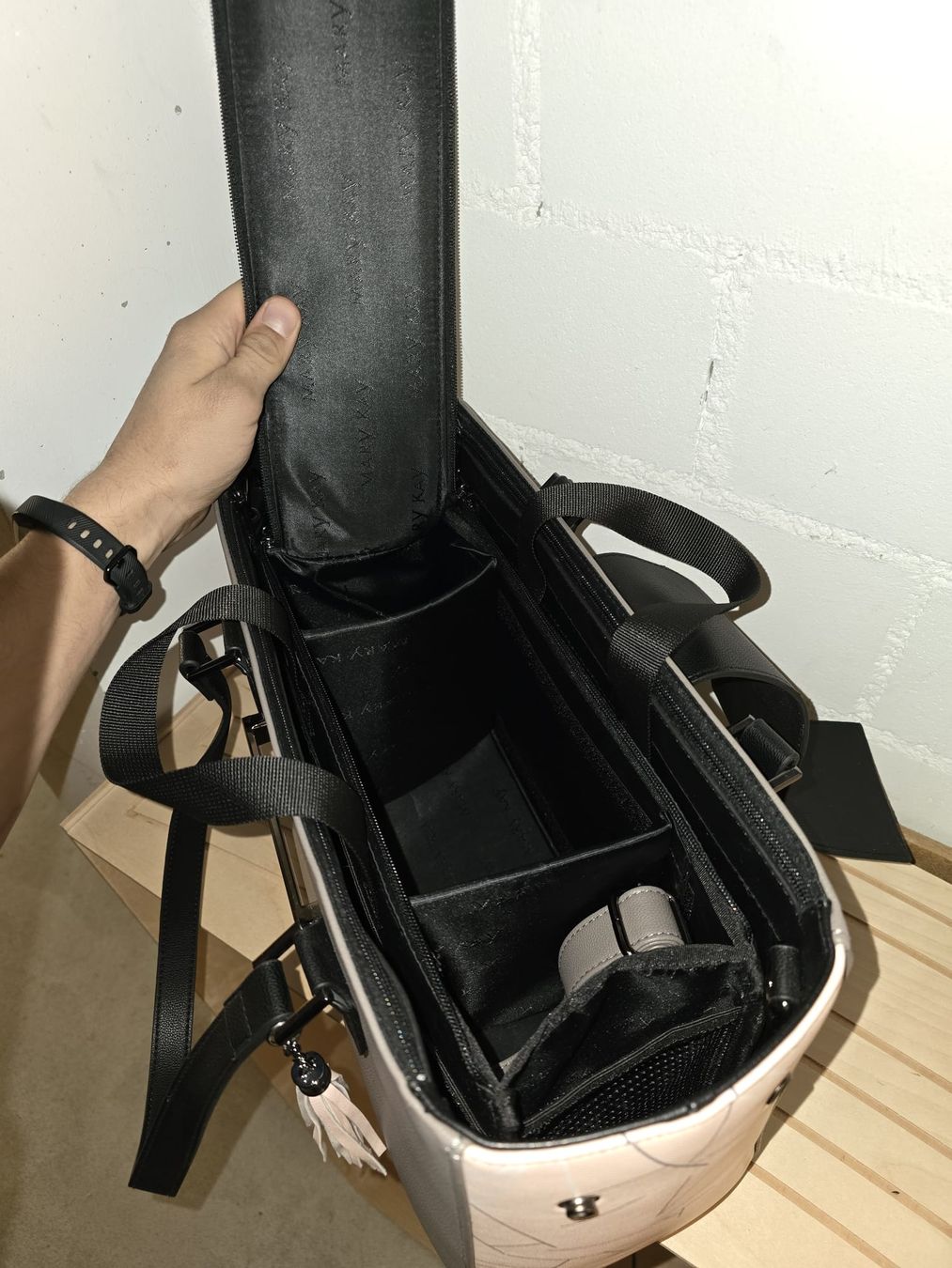 Mary Kay Borse da donna: Mary Kay Handtasche 2-teilig – Nuovo (secondo la descrizione) da Biel/Bienne venduto da Reykonaluna 4