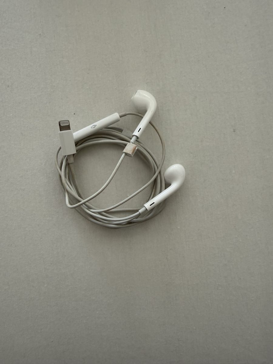 Apple Portables: Earpods apple – D'occasion à pully par asi_w6gl