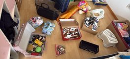 Spielzeug und Kleidung gemischt Konvolut guter Zustand