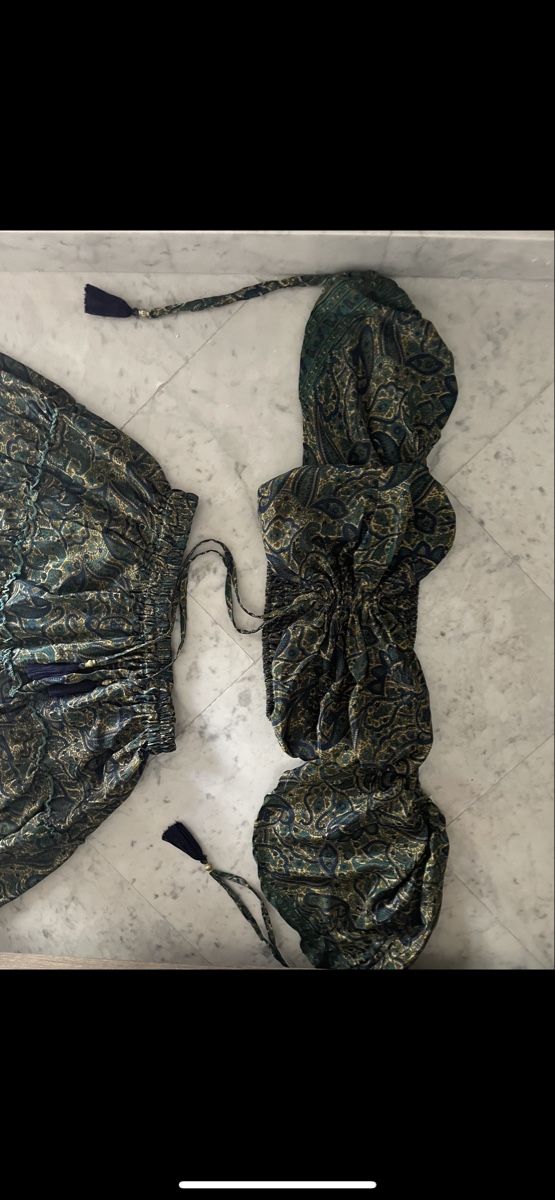 Lotti di vestiti: Outfit – Usato da Rheineck venduto da Princessaitaliana 2