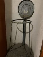 Poubelle vintage en métal avec couvercle, années 50