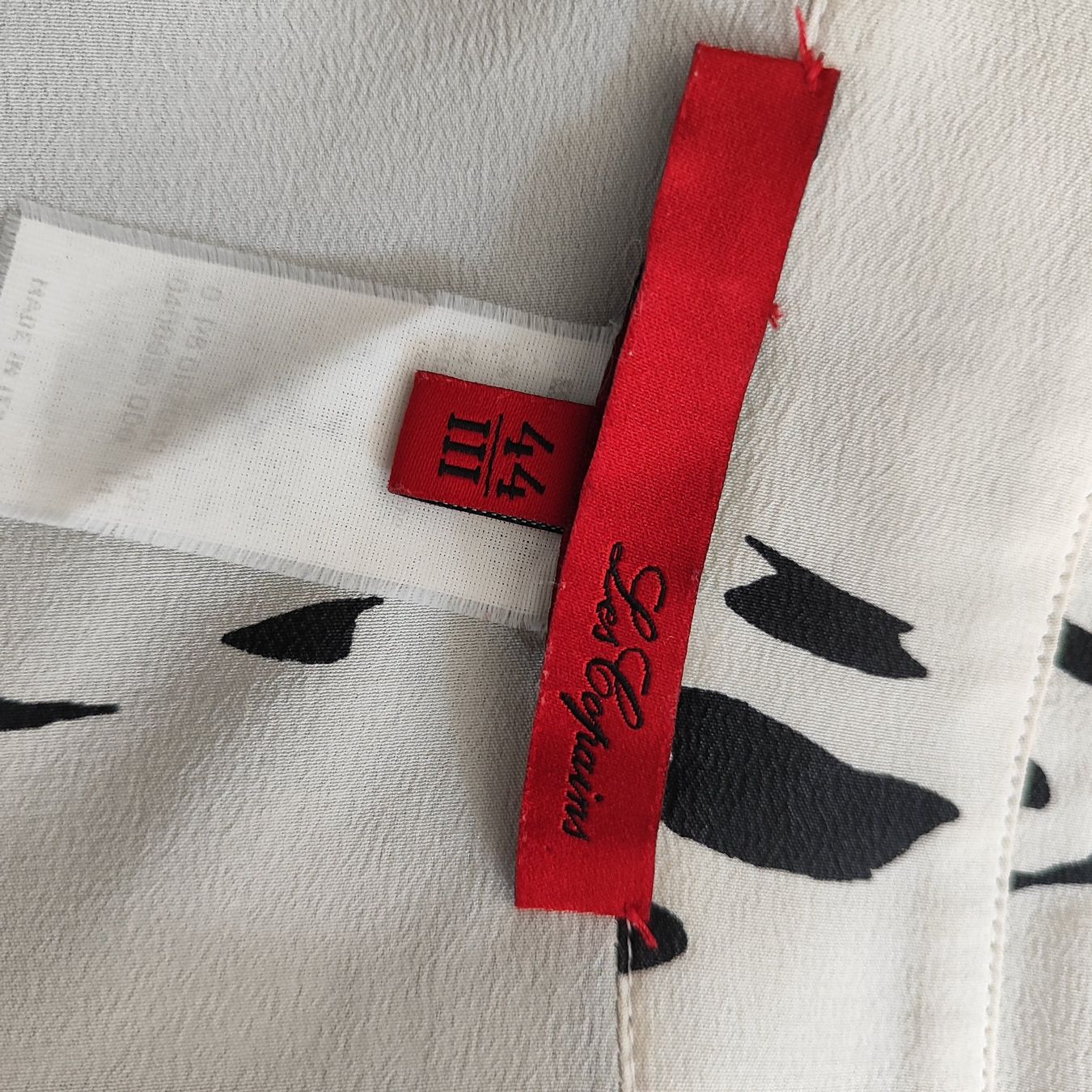Costumi: Seide Kostüme Gr 44 ( IT) – Usato da Langnau am Albis venduto da Judithsebi 2