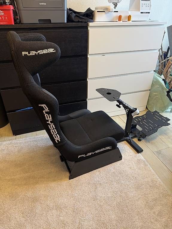 Sedie: Playseat  – Usato da Le Brassus venduto da pau_6yqn