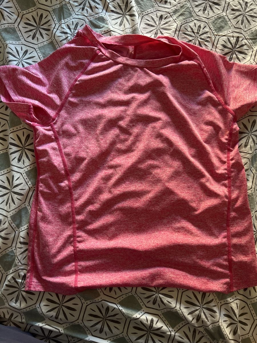 Lotti di vestiti: Lot de t-shirts – Usato da Lausanne venduto da Gatorlaligattor 1