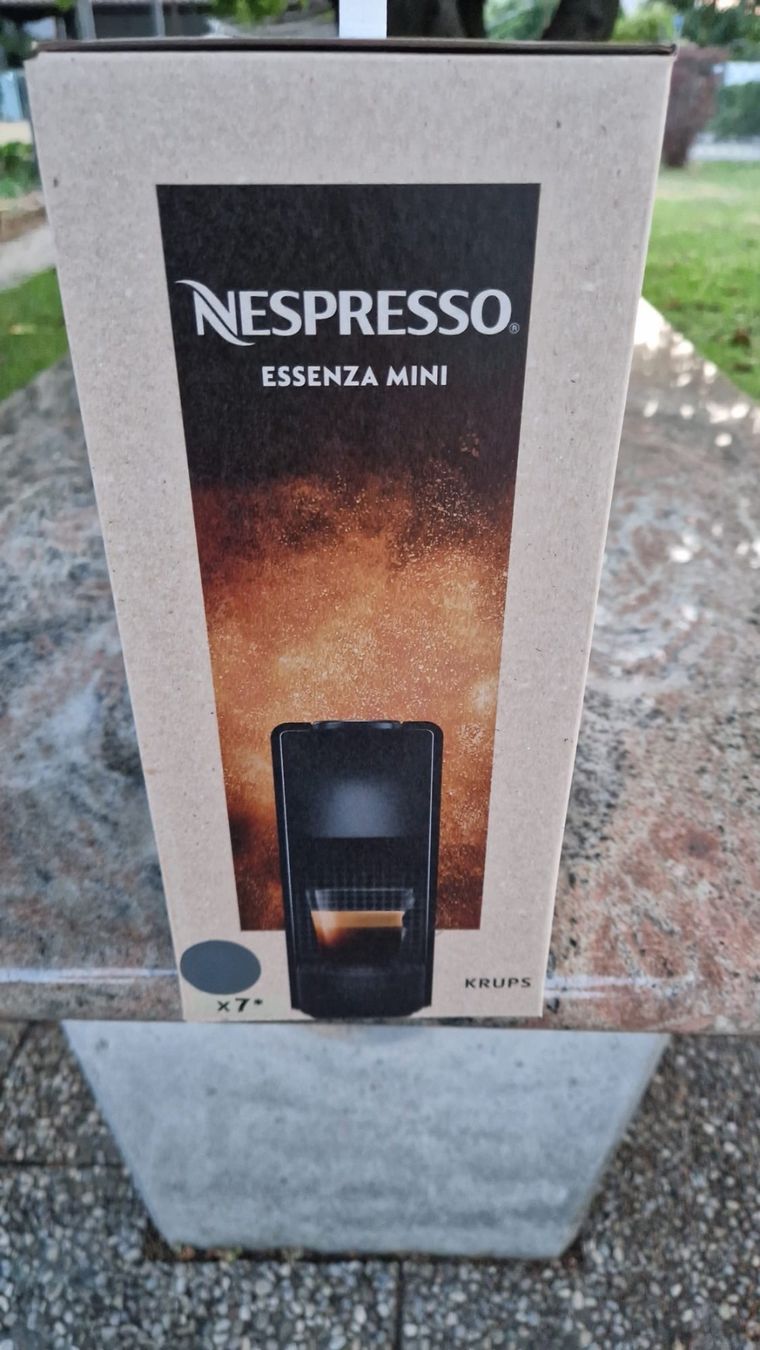 Nespresso Macchine per caffè & Macchine per espresso: Nespresso Krups Essenza Mini grigio – Nuovo e nell'imballaggio originale da Wollerau venduto da giu_wh5v 1